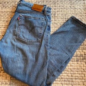 Levi wedgies (ARITZIA)